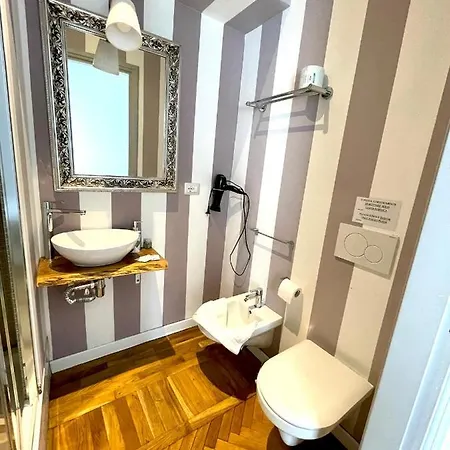 Oda ve Kahvaltı Dimora Sassetti 6 *