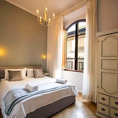 Bed & Breakfast Dimora Sassetti 6